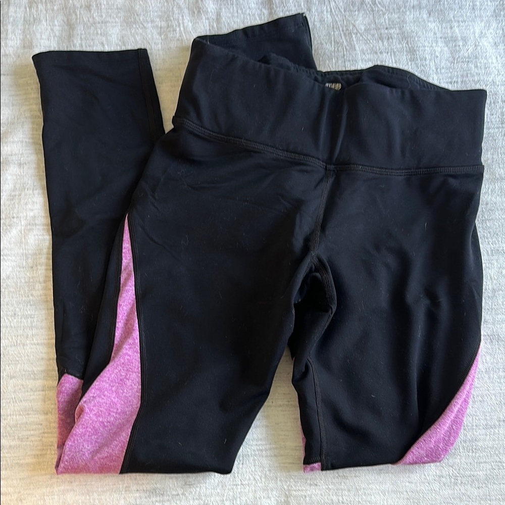 Women’s Under Armor Cold Gear Leggings Small